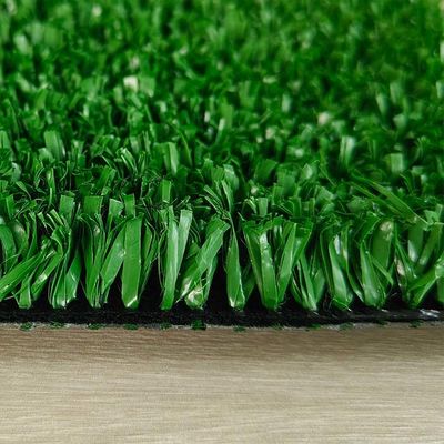 200 points de suture/m2 de gazon artificiel de tennis avec une hauteur de piles de 20 mm en polyéthylène durable