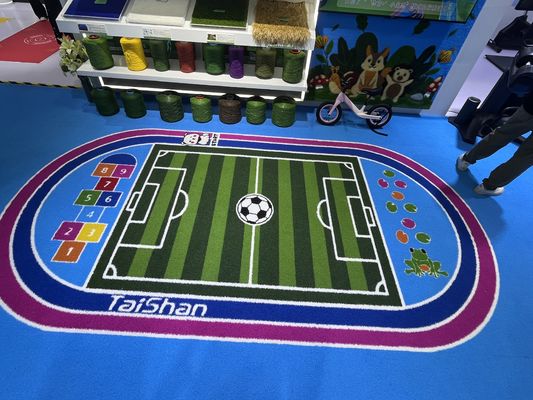 Pelouse de mini-foot personnalisable avec terrain de football artificiel de qualité sportive pour un entretien réduit