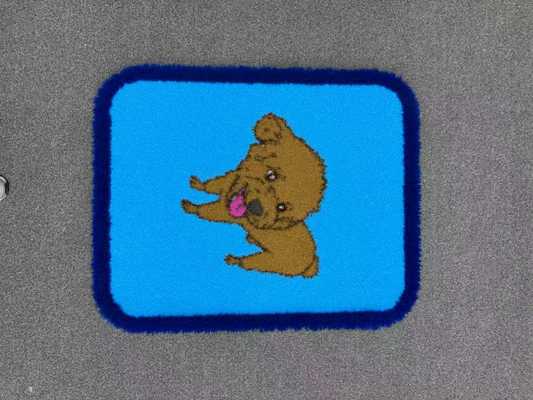 Couleurs personnalisables résistantes aux UV Herbe artificielle pour jardins d'enfants et animaux de compagnie à faible entretien