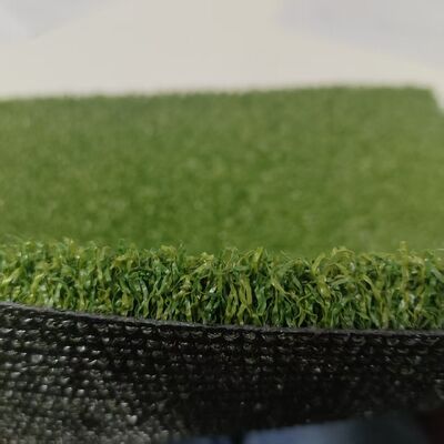 Gazon artificiel en PE haute densité de 16 mm pour putting green professionnel pour grossistes et distributeurs