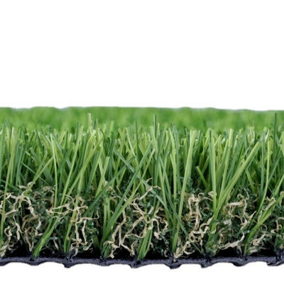 Herbe artificielle de haute densité de 35 mm avec 16800 points/m2 et excellente perméabilité à l'eau pour l'aménagement paysager