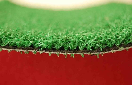 La couche d'herbe artificielle de soutien de golf en PP 266 points/m pour une utilisation en extérieur ou un plancher à haute densité