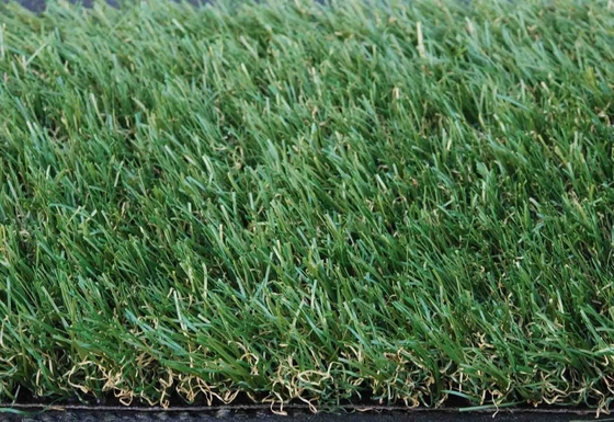 12000 Dtex Terrain artificiel de gazon 5/8" épaisseur PE Matériau résistant aux UV et faible entretien