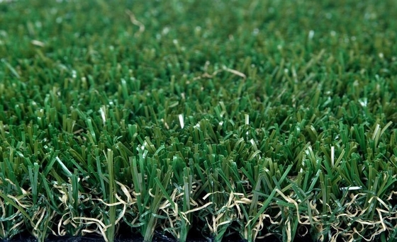 12000 Dtex Terrain artificiel de gazon 5/8" épaisseur PE Matériau résistant aux UV et faible entretien