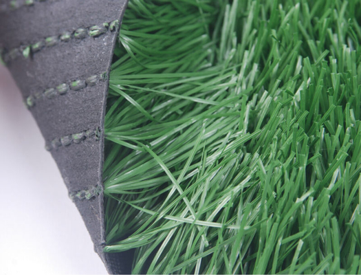 50 mm Vert artificiel Sport Herbe PE Matériau 16000 Dtex Sport Astro Turf Pour le football