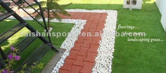 Gazon artificiel PU Coating Landscape avec double certification FIFA et FIH et fil plat pour une haute durabilité