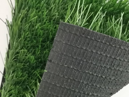 Le gabarit artificiel de football mesure 5/8 pouces en PE, de couleur verte, faux gazon pour les terrains de football et les terrains de jeux scolaires