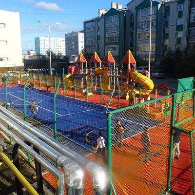 20 mm de hauteur de pile gazon artificiel résistant aux UV personnalisable pour le tennis et le sport