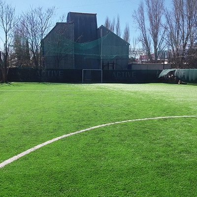 55 mm de hauteur de pile de football gazon artificiel remplissage nécessaire UV résistant à l'eau perméable vert gazon artificiel
