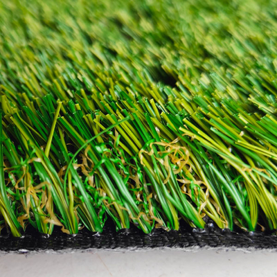 Turf synthétique vert 40 mm à faible entretien, doux et naturel