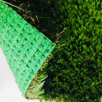 Gazon synthétique haute densité de 30 mm d'épaisseur avec revêtement Green Glue pour l'aménagement paysager et les jardins