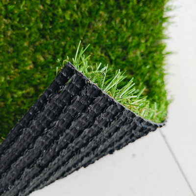 Herbe artificielle de paysage de 20 mm avec revêtement en latex SBR pour les sports et les loisirs