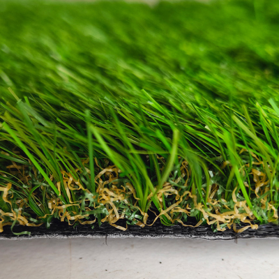 Herbe artificielle à haute densité écologique non remplie de 40 mm avec haute densité de Dtex utilisée pour les sites sportifs