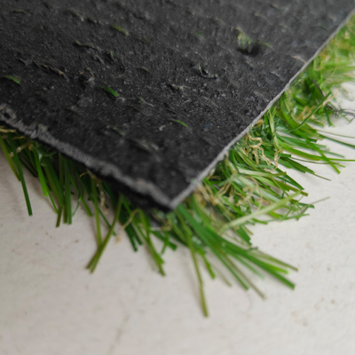 20 mm de hauteur de piles: un terrain de jeux avancé avec un gazon artificiel peut améliorer l'attractivité des zones commerciales à l'aspect naturel