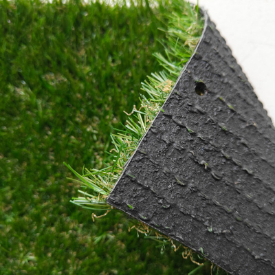 20 mm de hauteur de piles: un terrain de jeux avancé avec un gazon artificiel peut améliorer l'attractivité des zones commerciales à l'aspect naturel