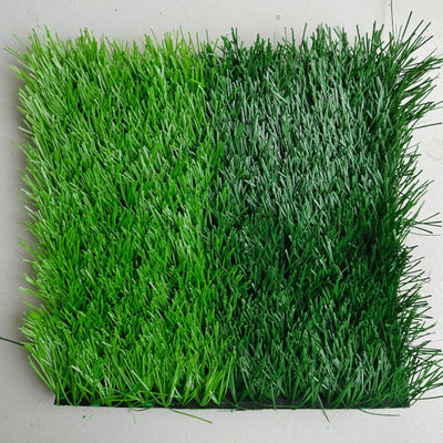 50 mm Hauteur de pile Faible entretien Résistance aux UV Gazon artificiel pour terrains de football standard