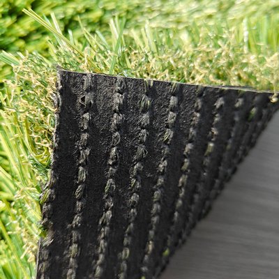35 mm Hauteur de pile 11200 Dtex Multifonctionnel paysage artificiel vert Herbe pour la décoration et le divertissement en plein air