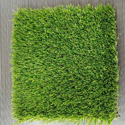 35 mm Hauteur de pile 11200 Dtex Multifonctionnel paysage artificiel vert Herbe pour la décoration et le divertissement en plein air