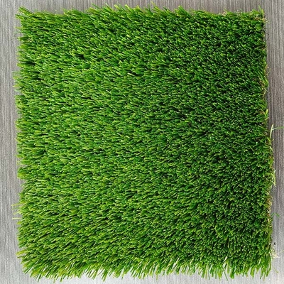 40 mm d'herbe verte artificielle de loisirs avec peu d'entretien et d'excellentes performances pour une utilisation en intérieur ou en extérieur