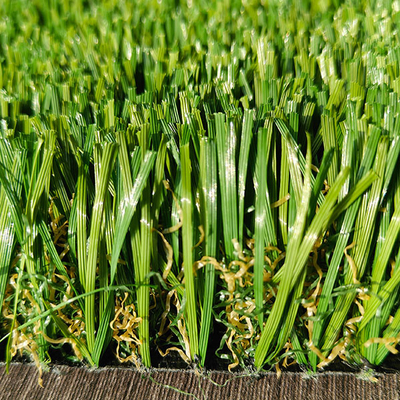 40 mm d'herbe verte artificielle de loisirs avec peu d'entretien et d'excellentes performances pour une utilisation en intérieur ou en extérieur