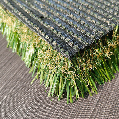 40 mm d'herbe verte artificielle de loisirs avec peu d'entretien et d'excellentes performances pour une utilisation en intérieur ou en extérieur