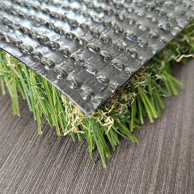 Perméabilité à l'eau élevée de 30 mm Performance de l'herbe verte artificielle avec adhésif PU utilisé pour les champs de loisirs
