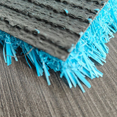 Gazon artificiel antistatique et résistant aux UV de 25 mm de hauteur de pile avec surface bleue personnalisable pour grossistes et distributeurs