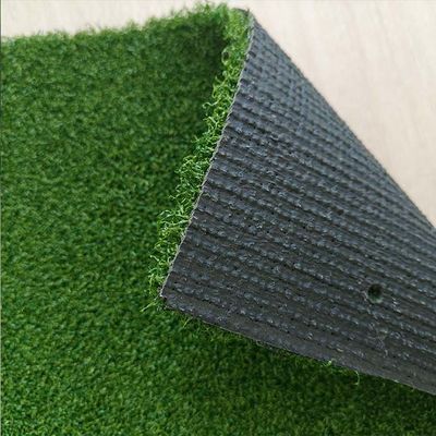 Grass artificiel de golf hauteur de pile 18 mm hauteur de pile avec résistance à l'usure pour les cours professionnels