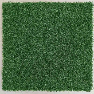 Gazon artificiel de golf haute performance Dtex 5500 avec une perméabilité à l'eau élevée et une résistance aux UV