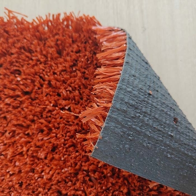 Brick Red Tennis Gazon artificiel 6300 Dtex 25 mm Maillage d'herbe multifonctionnel Faible entretien