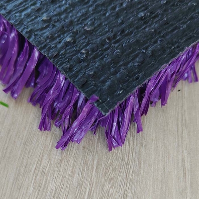 Turf artificiel de tennis multi-fonctionnel de couleur violette 25 mm Hauteur de pile avec un excellent système de drainage
