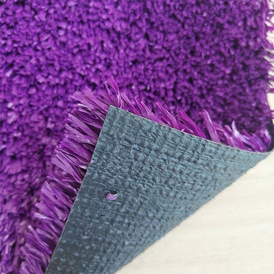 Turf artificiel de tennis multi-fonctionnel de couleur violette 25 mm Hauteur de pile avec un excellent système de drainage
