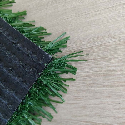 30 mm de gazon vert synthétique pour les sports offrant une jouabilité et un confort inégalés pour les clients