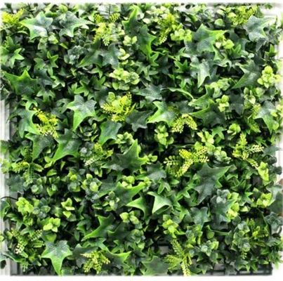 Apparence naturelle Herbe artificielle pour les murs pour améliorer l'esthétique avec une installation facile et peu d'entretien