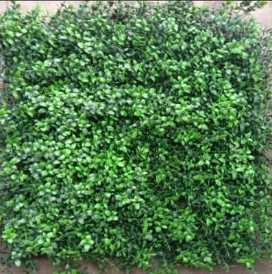 Panneaux d'herbe verts pour bureaux, hôtels et restaurants, à faible coût d'entretien et résistant aux UV