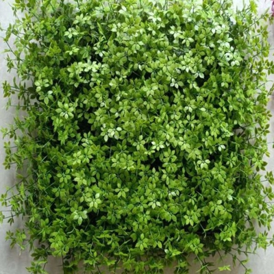 Utiliser l'herbe artificielle pour créer un environnement confortable et naturel dans les écoles, les hôpitaux, les stations de métro et les aéroports