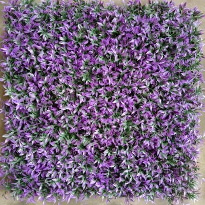L'herbe artificielle pour mur pour décorer un environnement intérieur plus calme et confortable