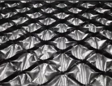 Gazon artificiel non rempli avec tapis absorbant les chocs pour terrains de sport