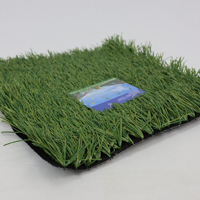 Gazon artificiel de football de 50 mm stable et renforcé avec du tissu de base CPP+PP et du latex adhésif