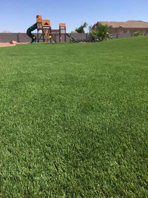 40 mm de hauteur de piles d'herbe artificielle de paysage pour une maintenance quotidienne nulle et des performances en toutes saisons dans les jardins et les cours