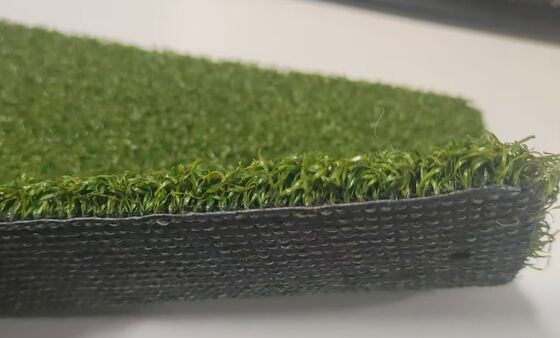 13mm Golf Herbe artificielle haute perméabilité Distribution dense en mettant du matériel vert PE Garantie longue