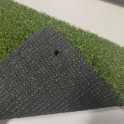 13mm Golf Herbe artificielle haute perméabilité Distribution dense en mettant du matériel vert PE Garantie longue