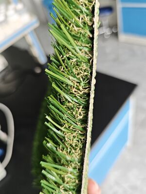Herbe artificielle sans remplissage avec hauteur de pile de 30 mm et colle de latex transparent pour gazon sportif 12400 Dtex Faible entretien