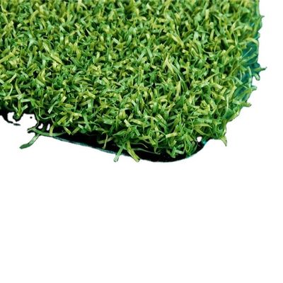 Gazon artificiel de golf avec hauteur de piles de 17 mm, haute densité et adhésif PU pour les verts de mise en place synthétiques
