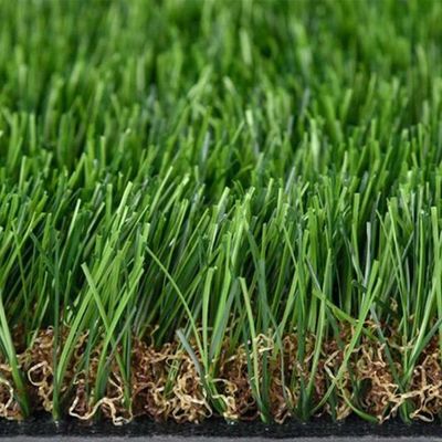 30mm Gazon Synthétique Vert de Loisir Utilisé pour les Zones pour Animaux ou les Jardins sur Toit avec Résistance aux UV et Bonne Élasticité