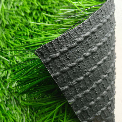 Gazon artificiel FIFA certifié 50mm de hauteur de fibre 12000 Dtex pour entrepreneurs de projets ou agents locaux