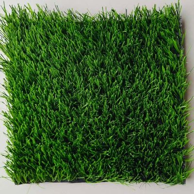 50 mm Hauteur de pile Faible entretien Sport gazon artificiel Couleur séparée Pour les terrains de football standard