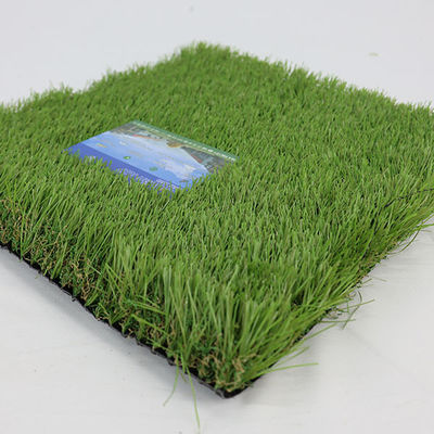 Herbe artificielle de paysage de taille de rouleau personnalisée avec mélange de 4 couleurs et hauteur de 48 mm