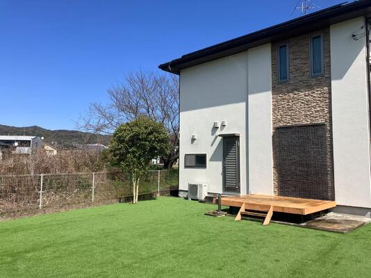 Hauteur de pile 30 mm Grès synthétique à haute densité avec support en latex SBR pour aménagement paysager et jardinage